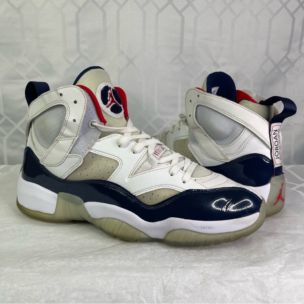 Nike Air Jordan JumpMan Two Trey Men’s Size 13 White Navy Red Shoes